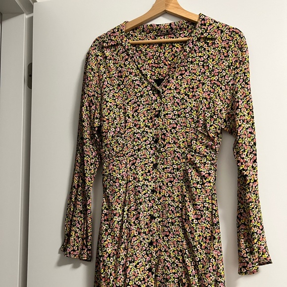Floral duster - boohoo floral shirt dress w/flare sleeves - zara - Picture 2 of 2